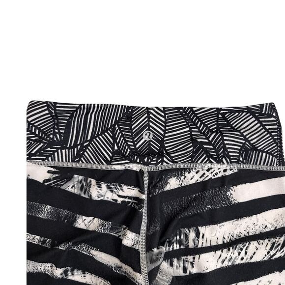 Lululemon Leggings Shady Palms Black White Active Athletic Pants Size Women's 6 - Picture 3 of 4